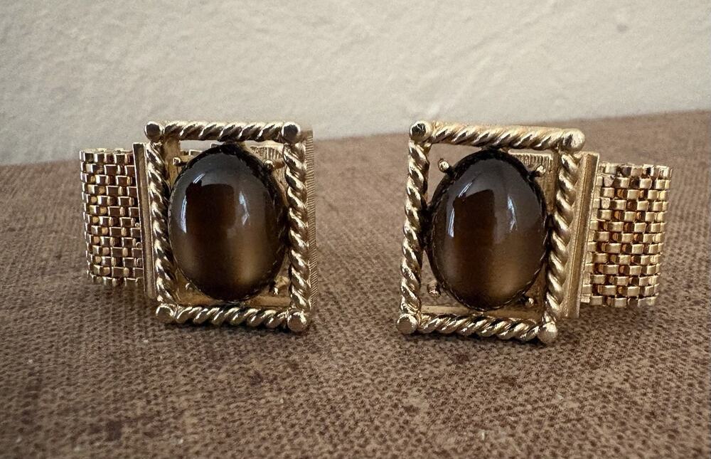 Swank Vintage Gold Tone Brown Cabochon Mesh Wrap Cuff links